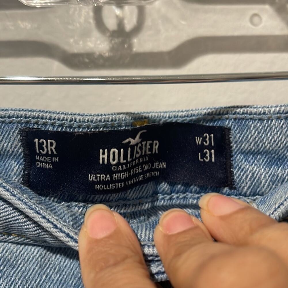 Hollister Women's Ultra High Rise Dad Jeans Size Waist 31 Relaxed Fall Fashion - Picture 3 of 7